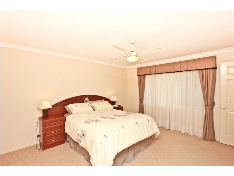 7 Hakea Pl, Warabrook NSW 2304