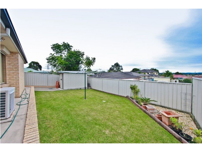 7 Hakea Pl, Warabrook NSW 2304
