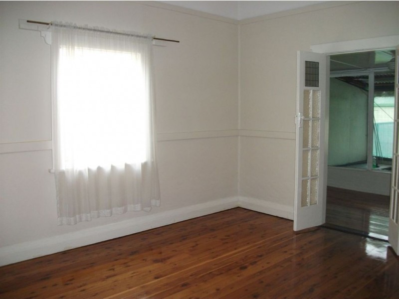 18 Rawson Street, Mayfield NSW 2304