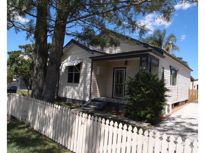 16 Ackeron Street, Mayfield NSW 2304