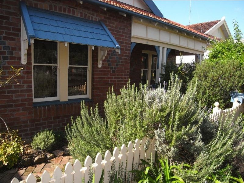 65 Barton Street, Mayfield NSW 2304