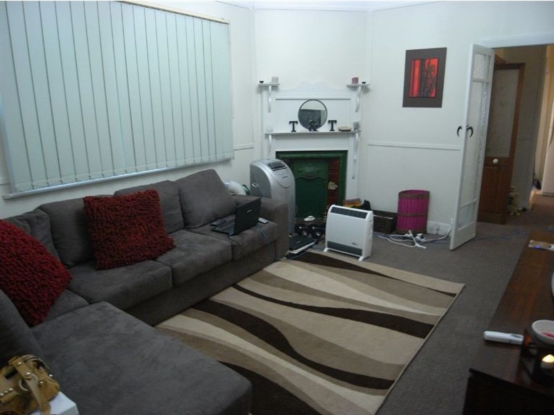 8 Wilkinson Street, Mayfield NSW 2304