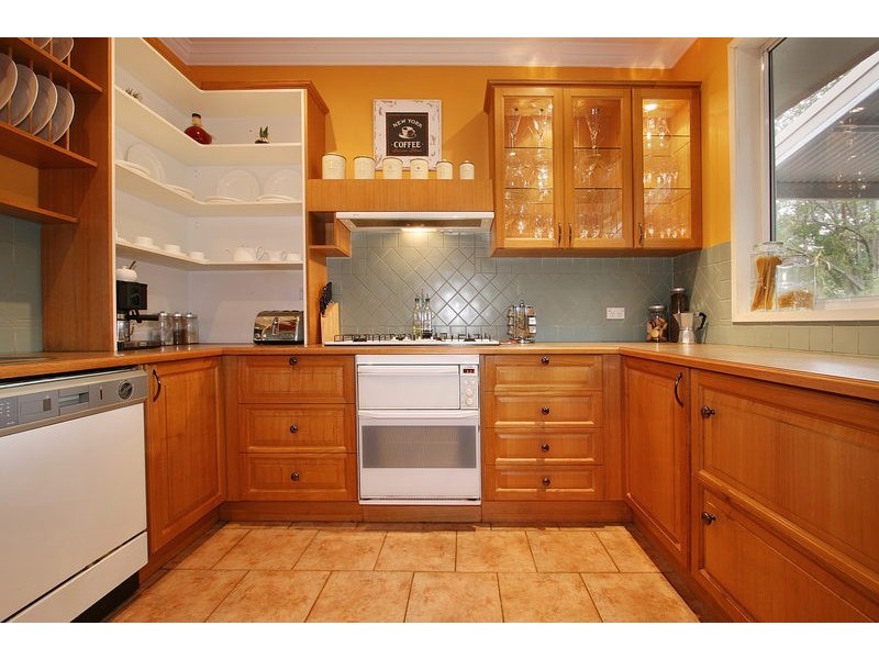 10 Wicklow Avenue, Croydon VIC 3136