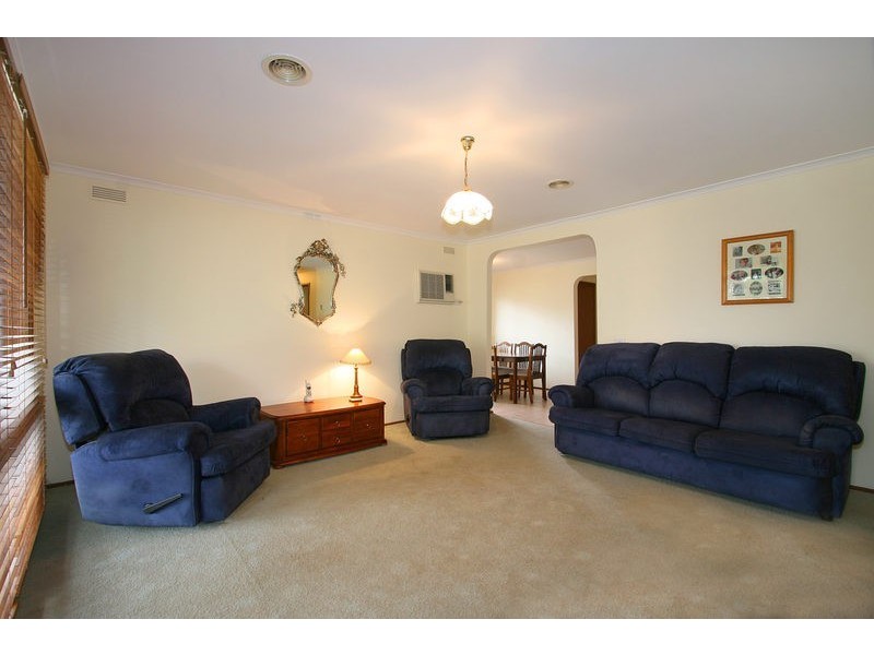 6 Graham Avenue, Kilsyth VIC 3137