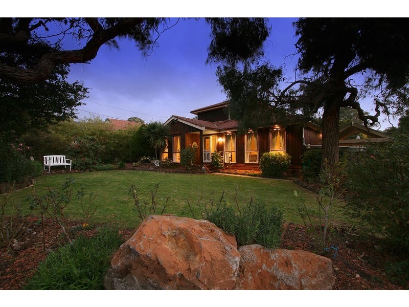 18 Mount View Road, Boronia VIC 3155