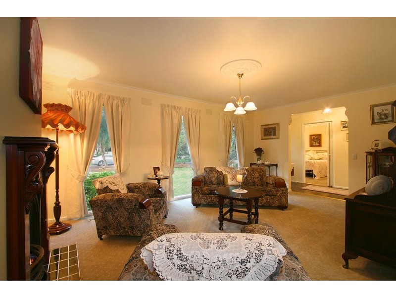 18 Mount View Road, Boronia VIC 3155