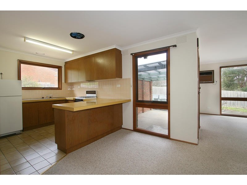 16 Warrenwood Close, Ferntree Gully VIC 3156