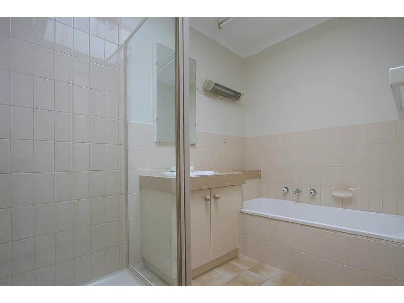 16 Warrenwood Close, Ferntree Gully VIC 3156