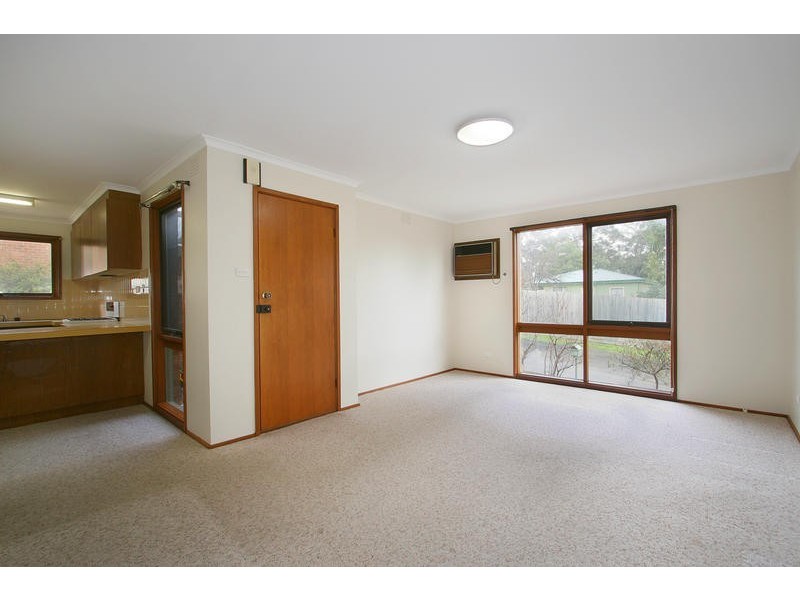 16 Warrenwood Close, Ferntree Gully VIC 3156