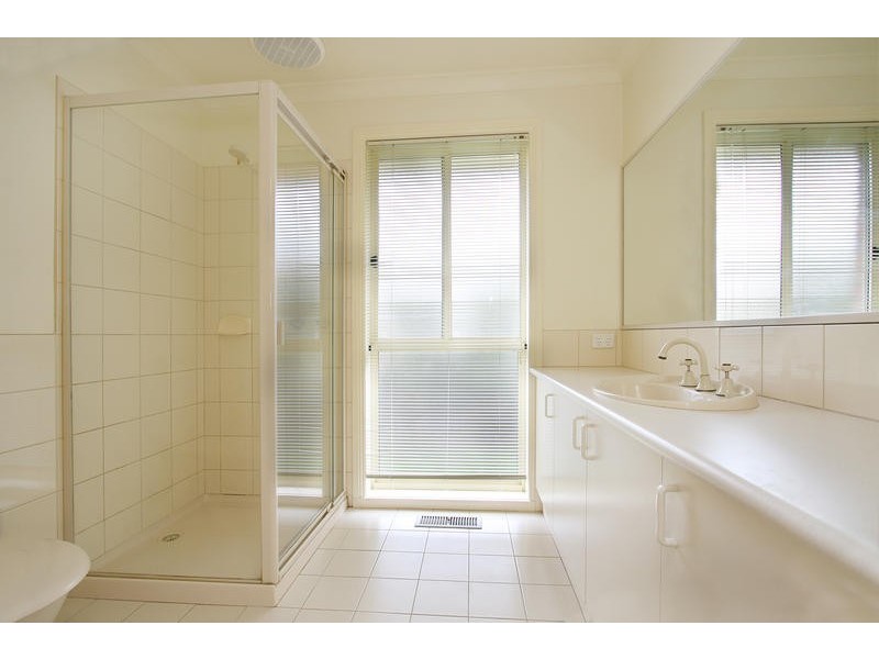 2/55 Orange Grove, Bayswater VIC 3153