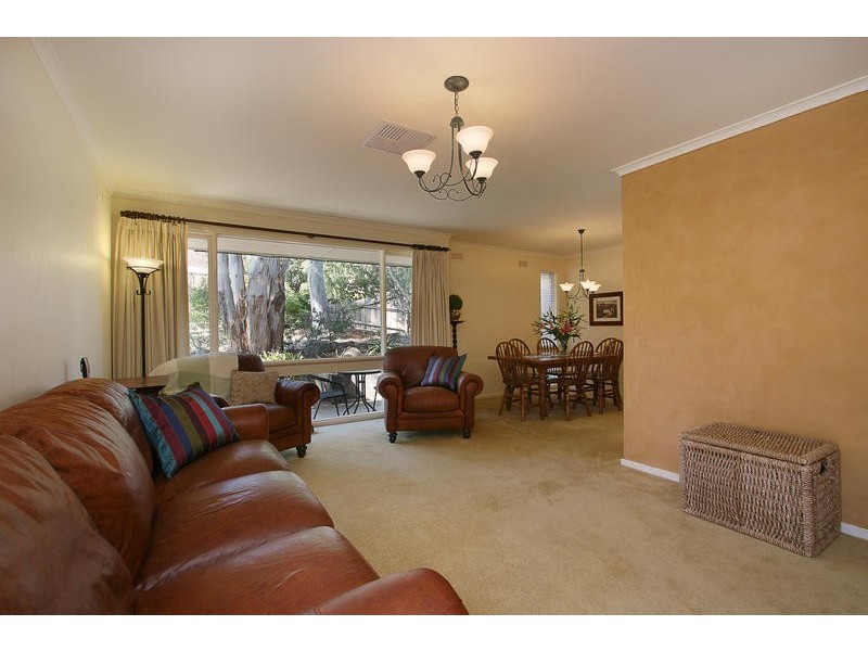 34 Chestnut Avenue, Ferntree Gully VIC 3156