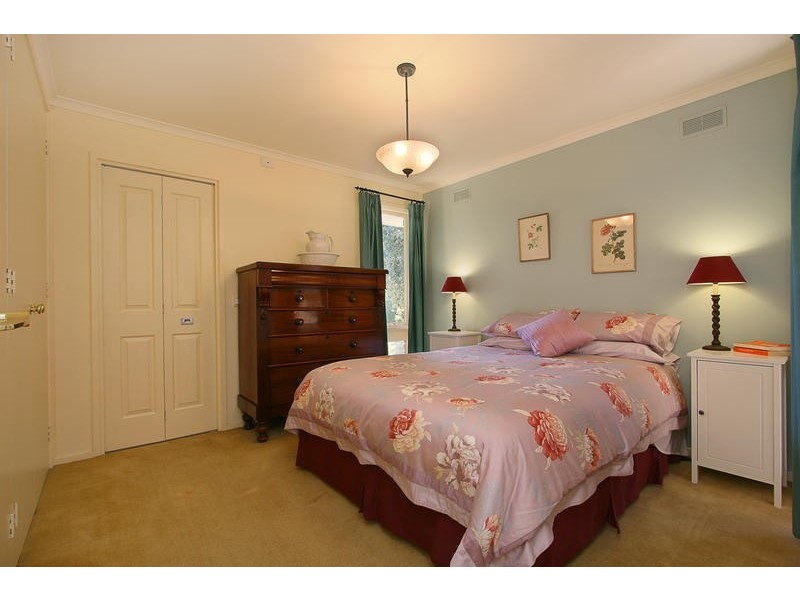 34 Chestnut Avenue, Ferntree Gully VIC 3156