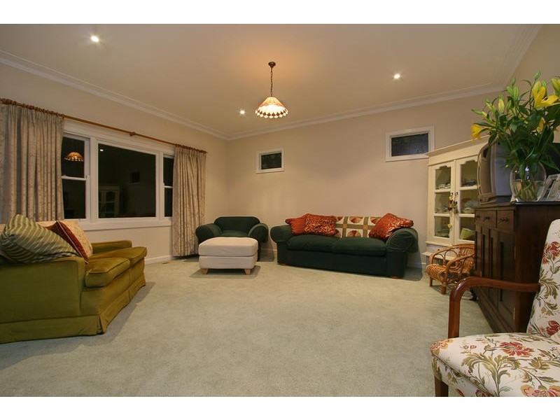 30 Francis Crescent, Ferntree Gully VIC 3156