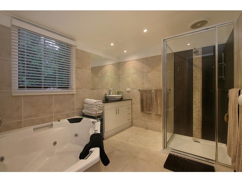 54 Alma Avenue, Ferntree Gully VIC 3156