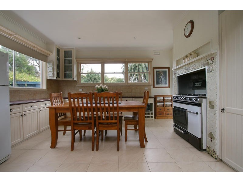 18 Byrne Road, Bayswater North VIC 3153