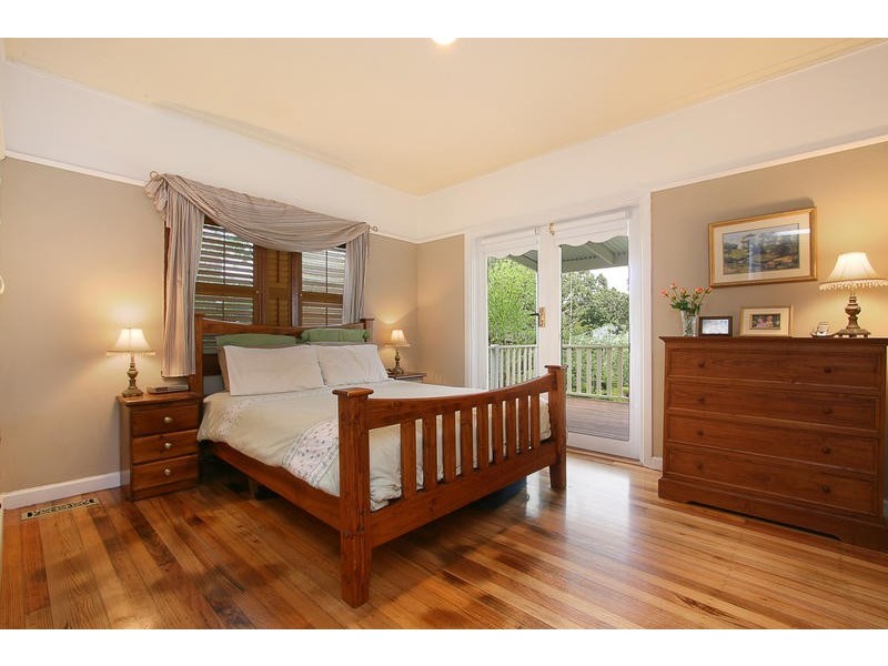 18 Byrne Road, Bayswater North VIC 3153