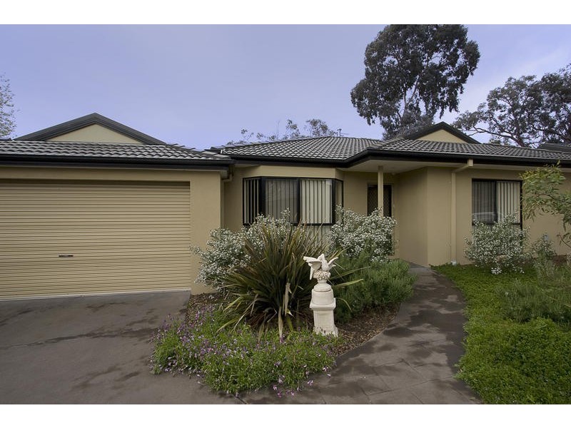 2/14 Ash Grove, Bayswater VIC 3153