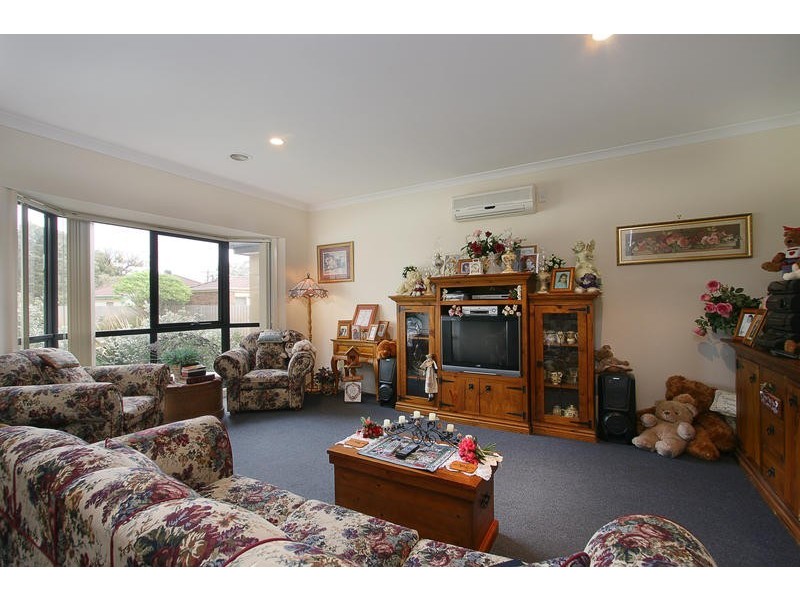 2/14 Ash Grove, Bayswater VIC 3153