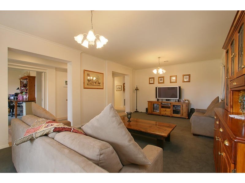 40 Sunset Drive, Kilsyth South VIC 3137