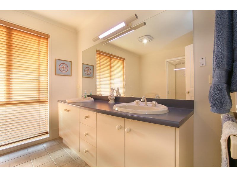 40 Sunset Drive, Kilsyth South VIC 3137