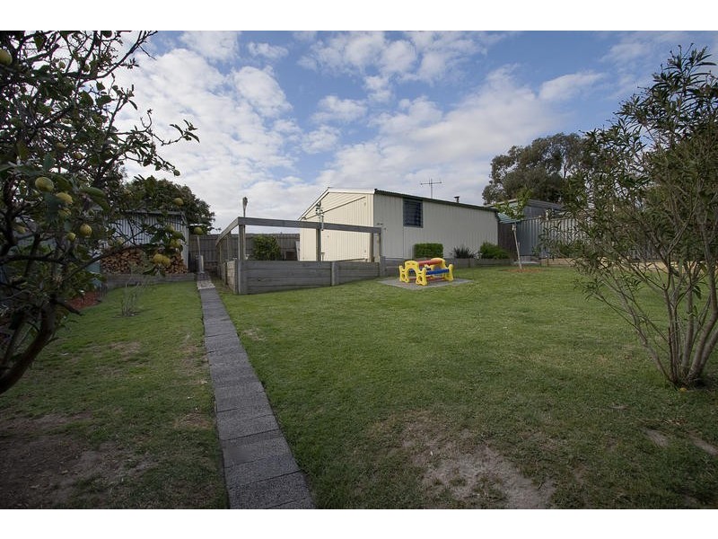 15 Benbow Crescent, Boronia VIC 3155