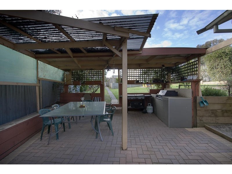 15 Benbow Crescent, Boronia VIC 3155