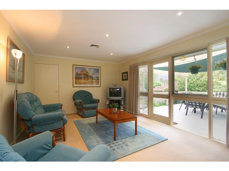 25 Castlewood Drive, Boronia VIC 3155