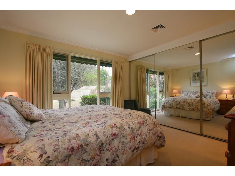 25 Castlewood Drive, Boronia VIC 3155