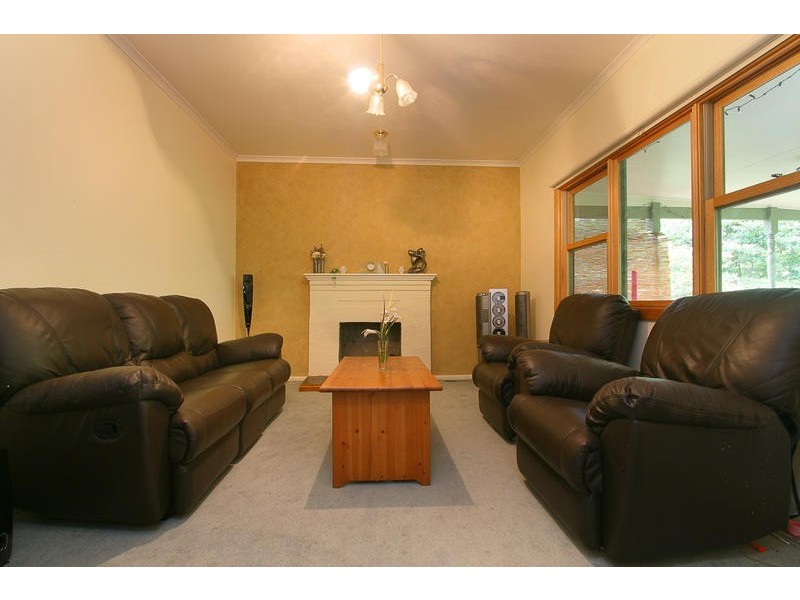 22 Janiesleigh Rd, Upper Ferntree Gully VIC 3156