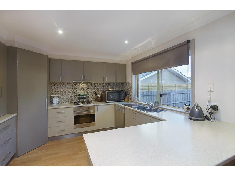 2/3 Wiltshire Avenue, Bayswater VIC 3153