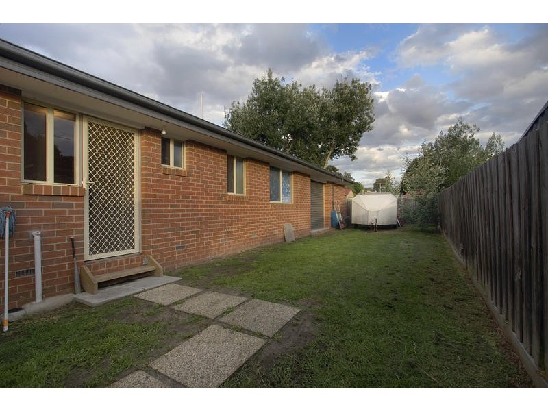 2/3 Wiltshire Avenue, Bayswater VIC 3153