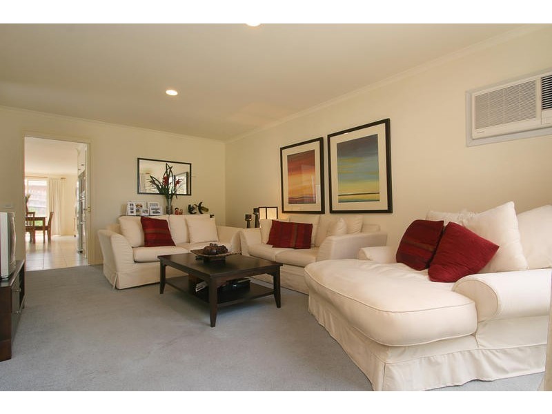 2/74 Gertonia Avenue, Boronia VIC 3155