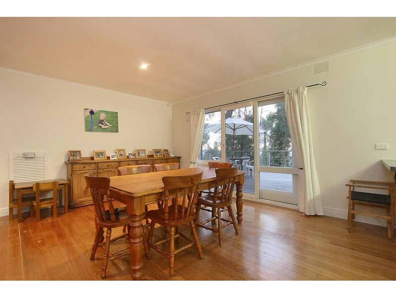 15 Leslie Avenue, Boronia VIC 3155