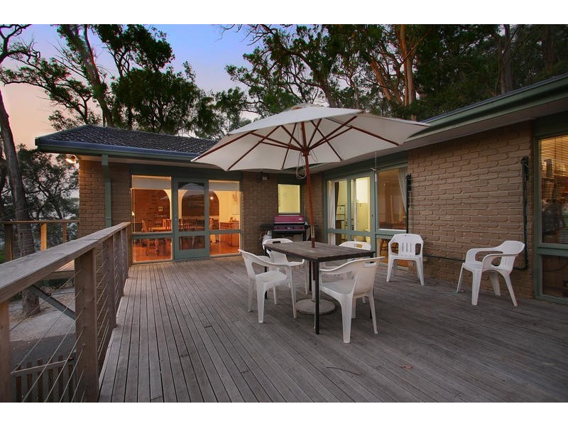 15 Leslie Avenue, Boronia VIC 3155