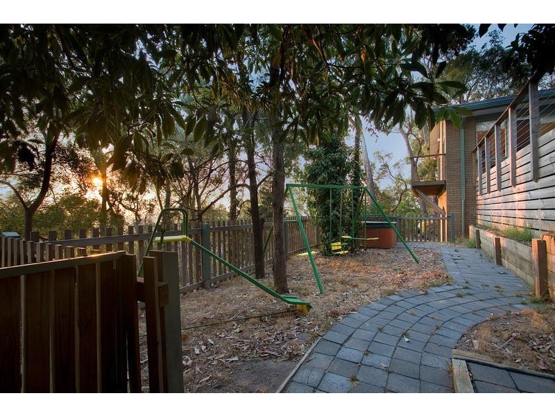 15 Leslie Avenue, Boronia VIC 3155