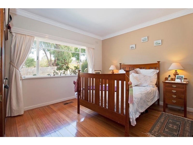 11 Sasses Avenue, Bayswater VIC 3153