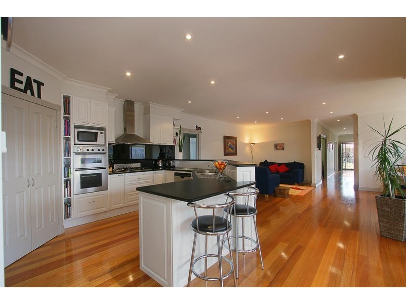 31 Regency Drive, Kilsyth South VIC 3137