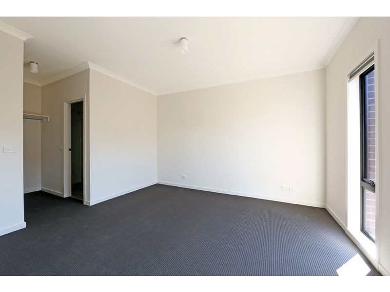 2/30 Stonehaven Avenue, Boronia VIC 3155