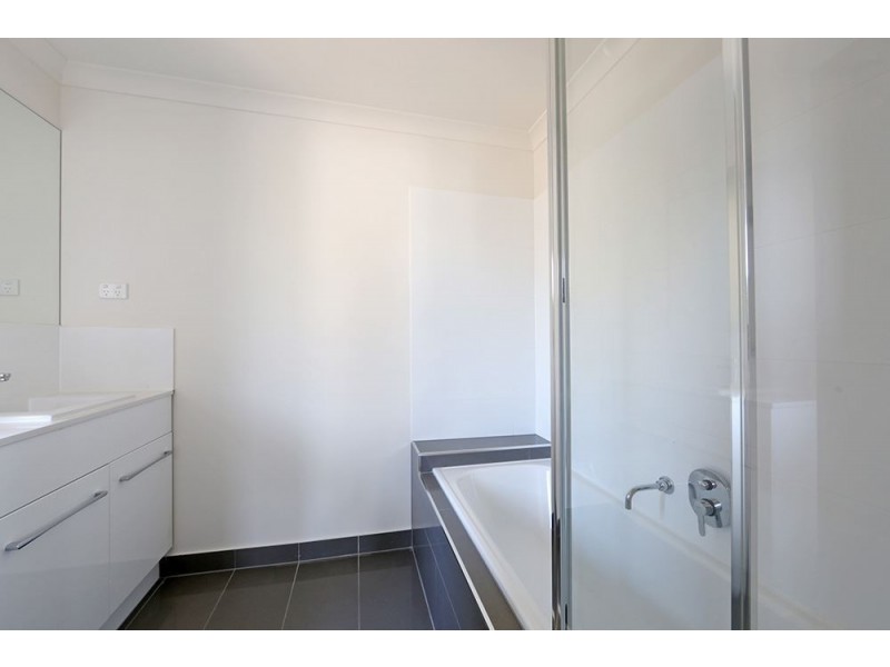 2/30 Stonehaven Avenue, Boronia VIC 3155