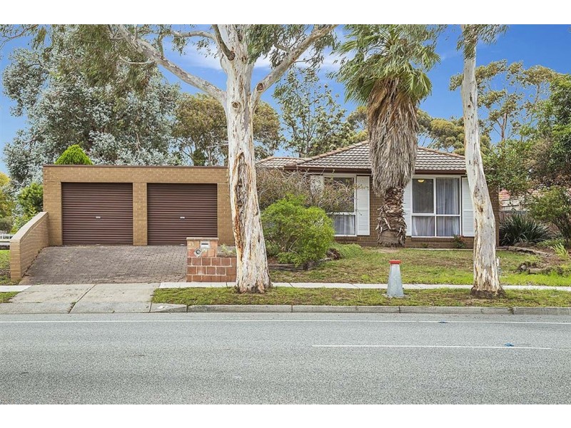 43 Chalcot Drive, Endeavour Hills VIC 3802