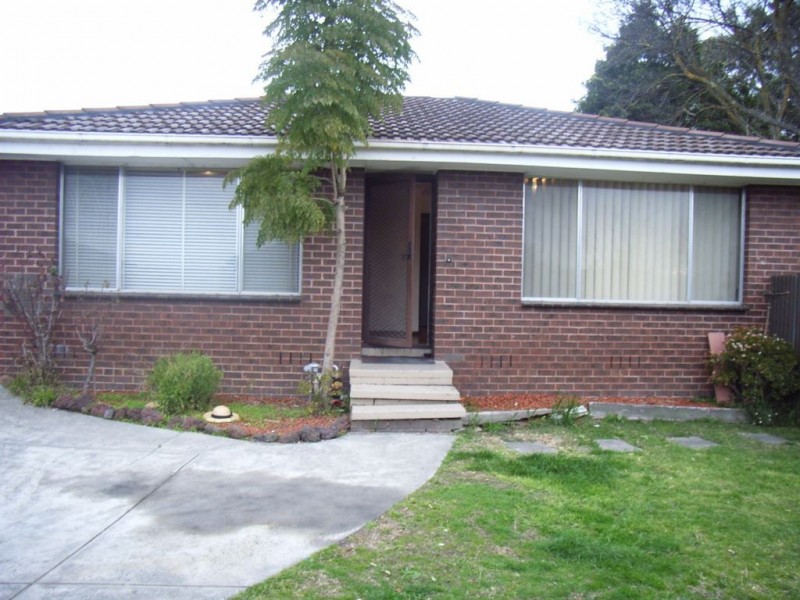 2/5 Violen Street, Bayswater VIC 3153