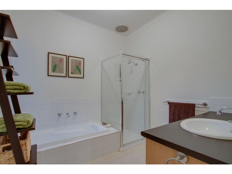 3/49 Democrat Drive, The Basin VIC 3154