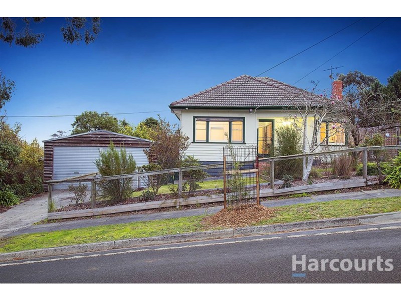 18 Stradbroke Road, Boronia VIC 3155