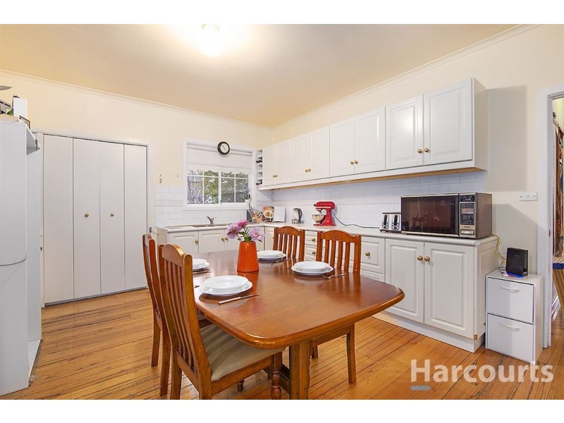18 Stradbroke Road, Boronia VIC 3155