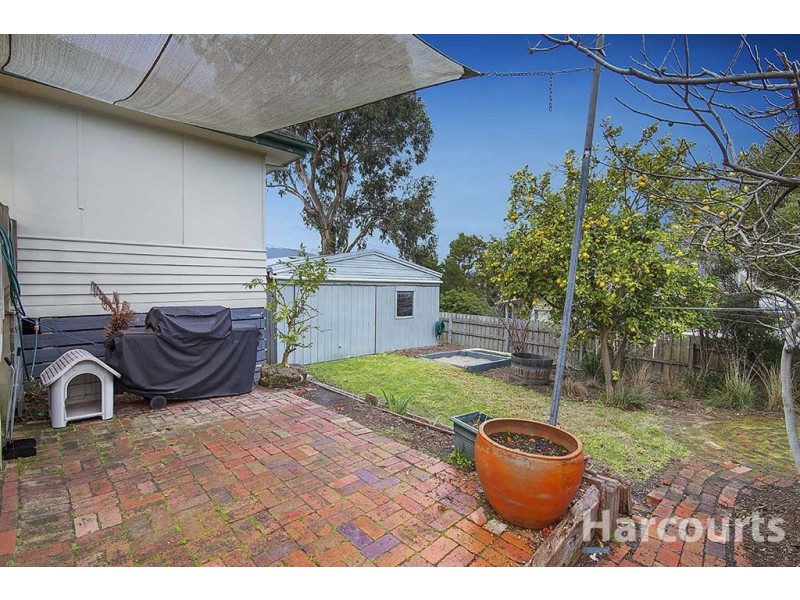 18 Stradbroke Road, Boronia VIC 3155