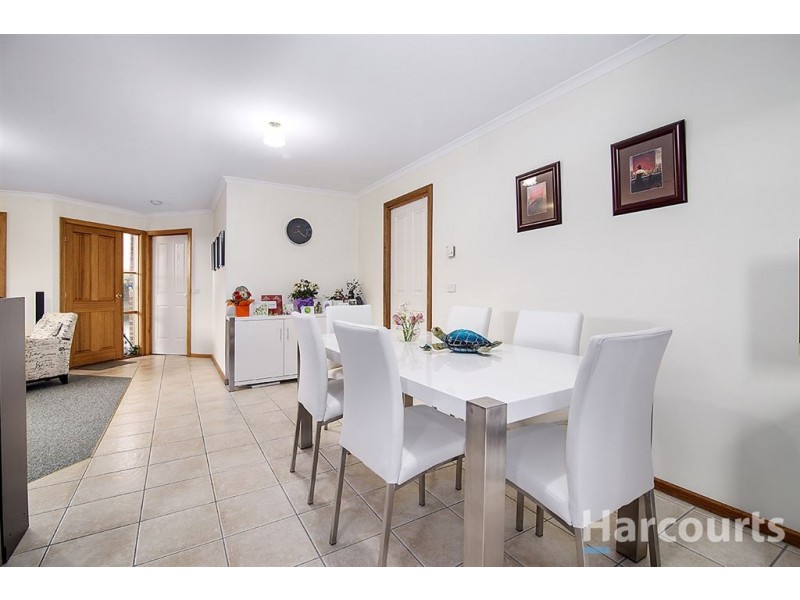 2/21 Farnham Road, Bayswater VIC 3153