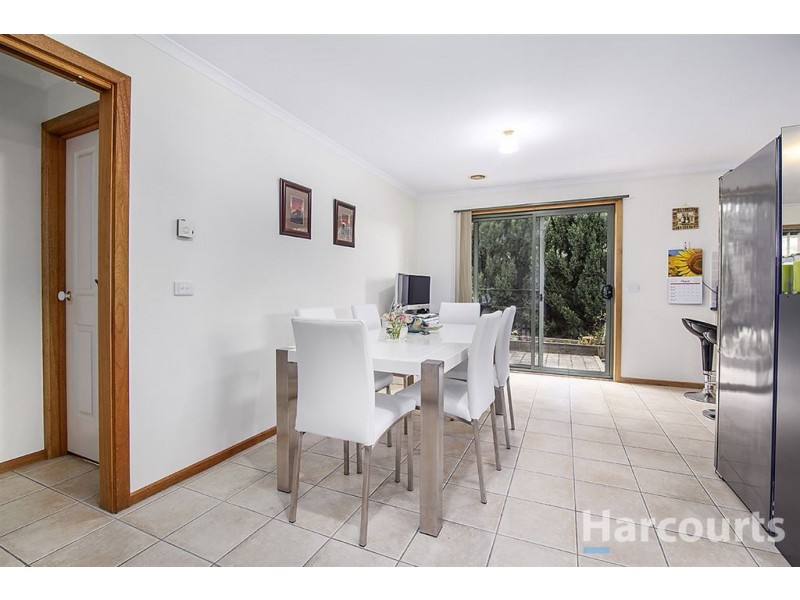 2/21 Farnham Road, Bayswater VIC 3153