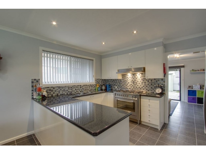 106 Daffodil Road, Boronia VIC 3155