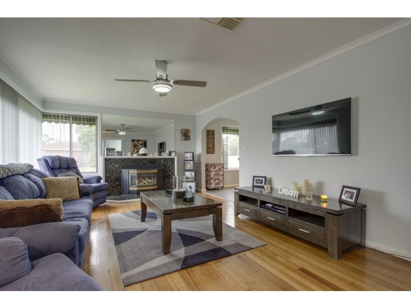 106 Daffodil Road, Boronia VIC 3155