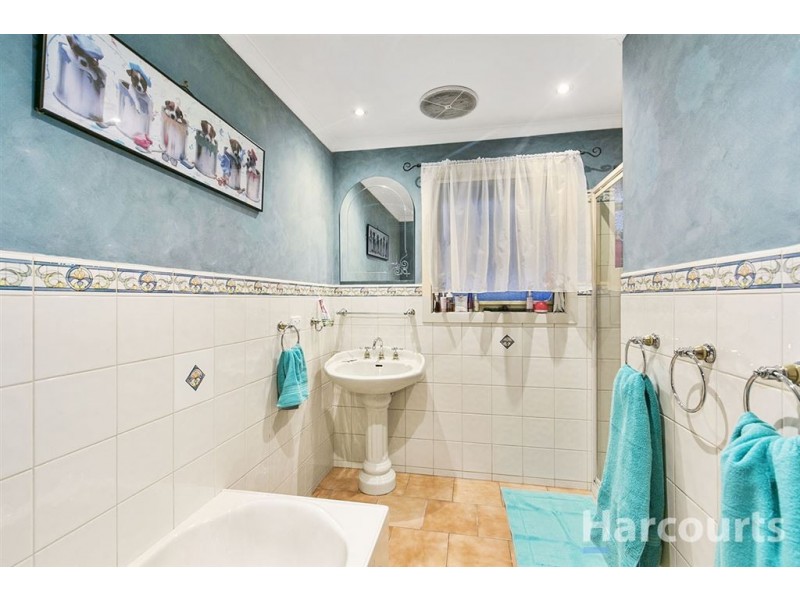 34 Jennifer Crescent, Bayswater North VIC 3153